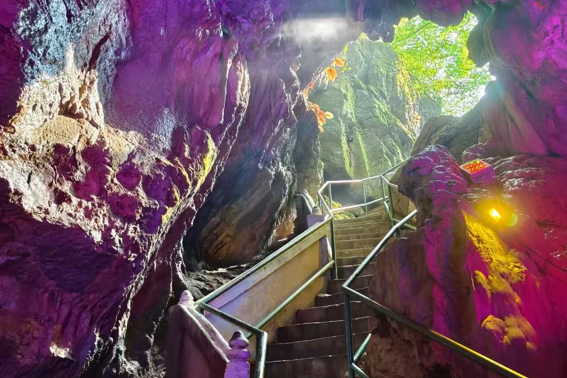 Dragon Palace Cave